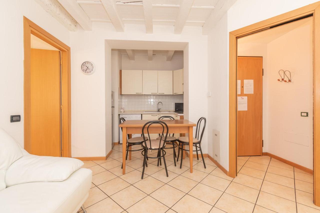 Appartamento Bilocale 1 Piazza Vittoria - Affitti Brevi Italia Brescia Kültér fotó