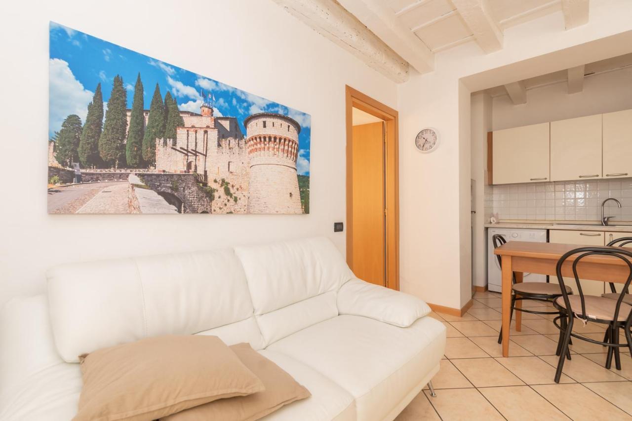 Appartamento Bilocale 1 Piazza Vittoria - Affitti Brevi Italia Brescia Kültér fotó